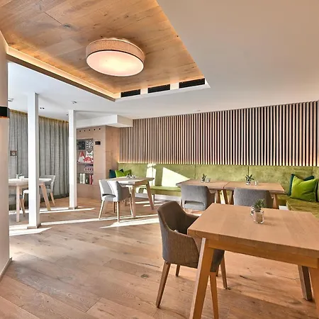 Genuss- & Aktivhotel Sonnenburg 4* Riezlern